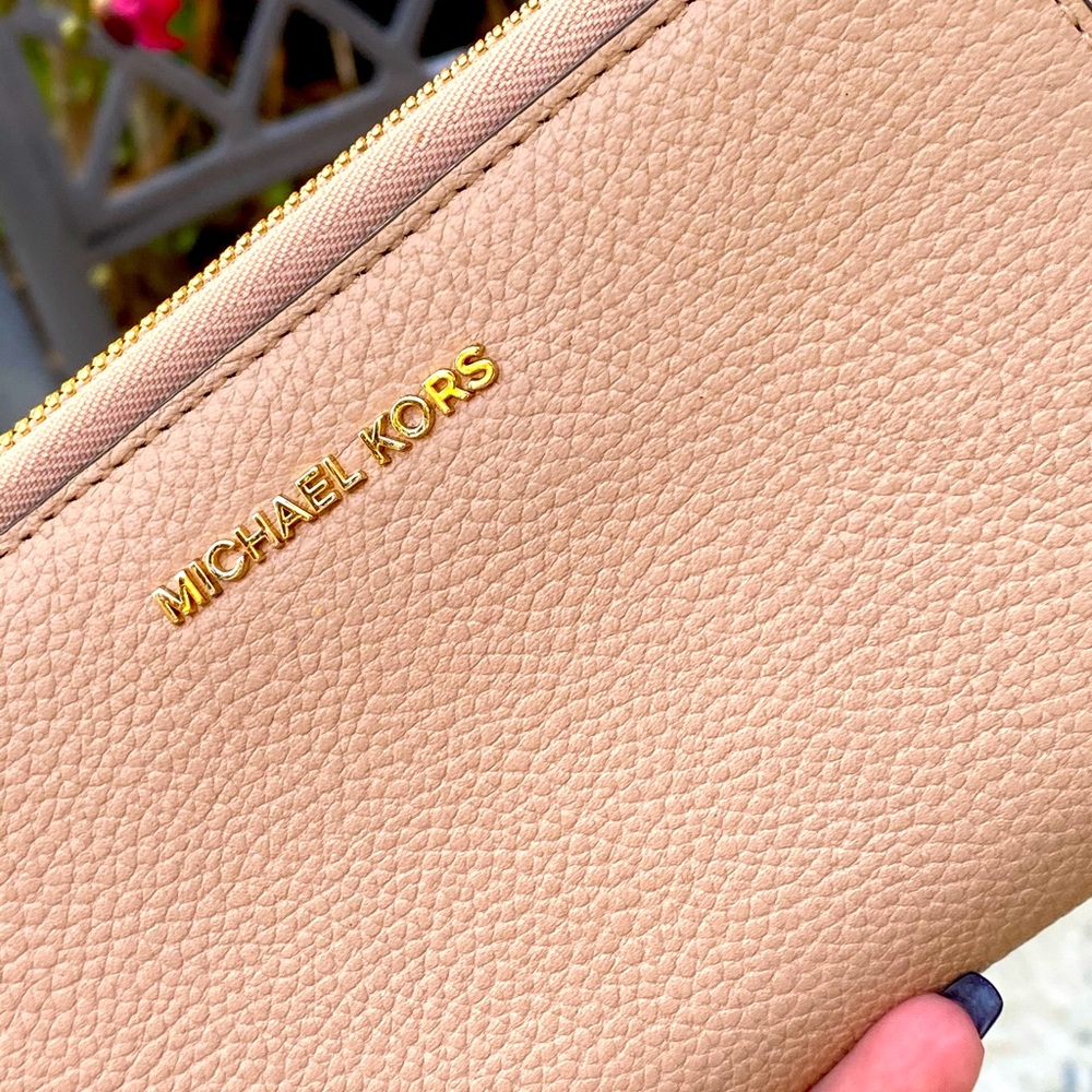 Michael Kors Light Pink Leather Wallet Wristlet - Picture 12 of 15